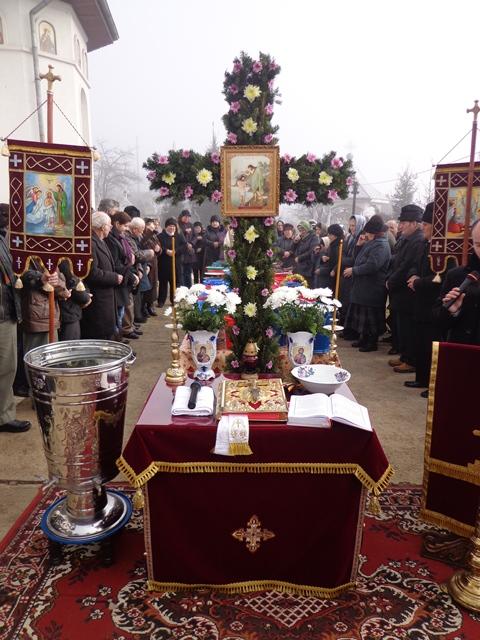 Sfânta Cruce ornată